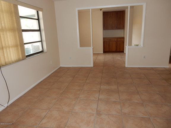 5th image of 20 Carib Dr