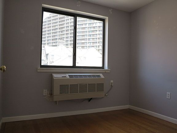 2nd image of 2546 14th St #2C