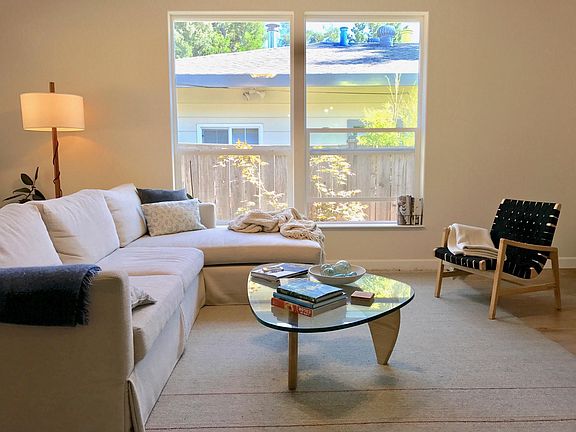 Spacious living room