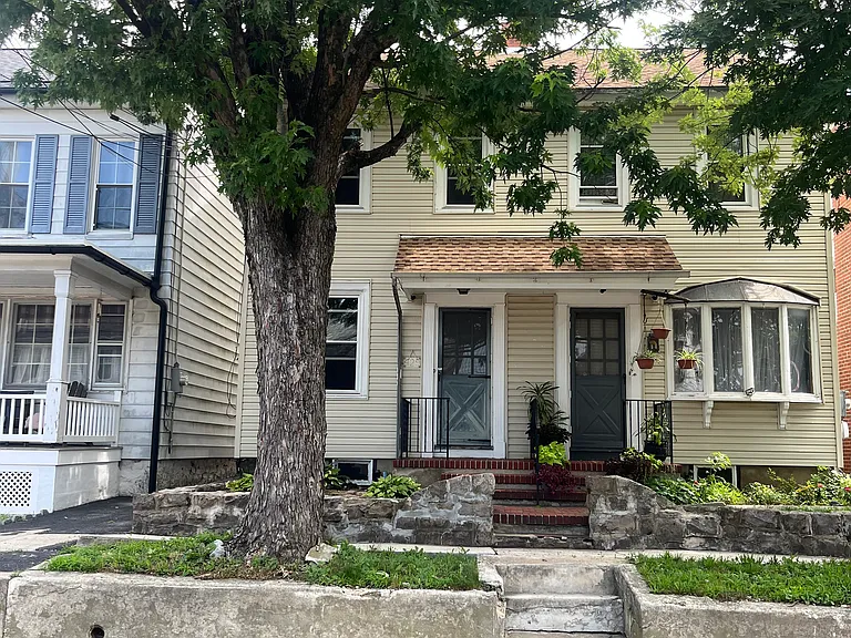 429 Main St — Photo 23