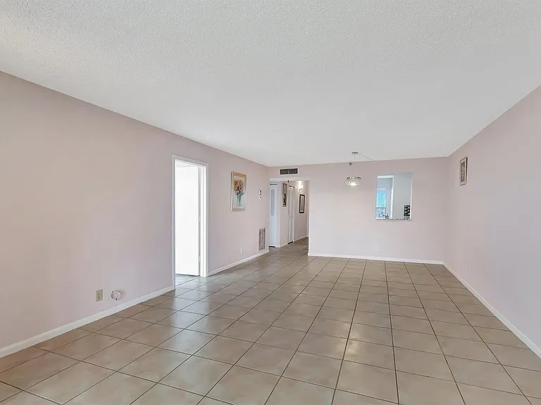 14623 Bonaire Blvd #502 — Photo 37