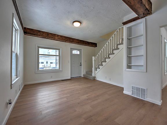 4th image of 421 Kenwood St