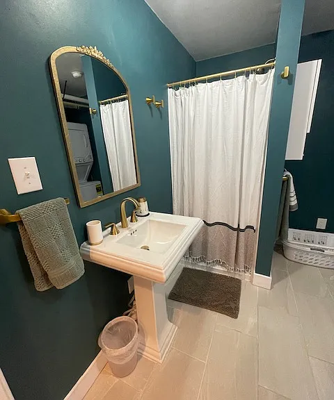 321 E Gunnison Ave — Photo 26