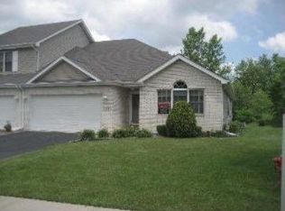 223 Hillcrest Ln, Steger, IL 60475