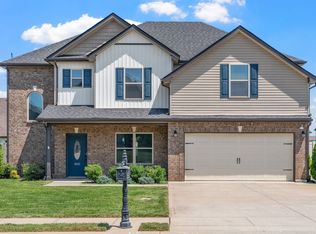 1405 Kingbird Dr, Clarksville, TN 37040