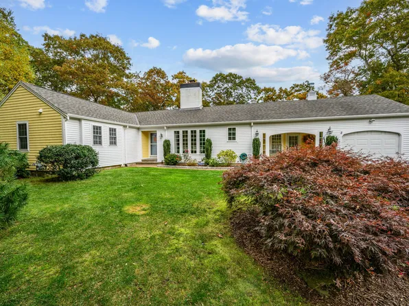 2 Palomino Drive, Barnstable, MA 02630