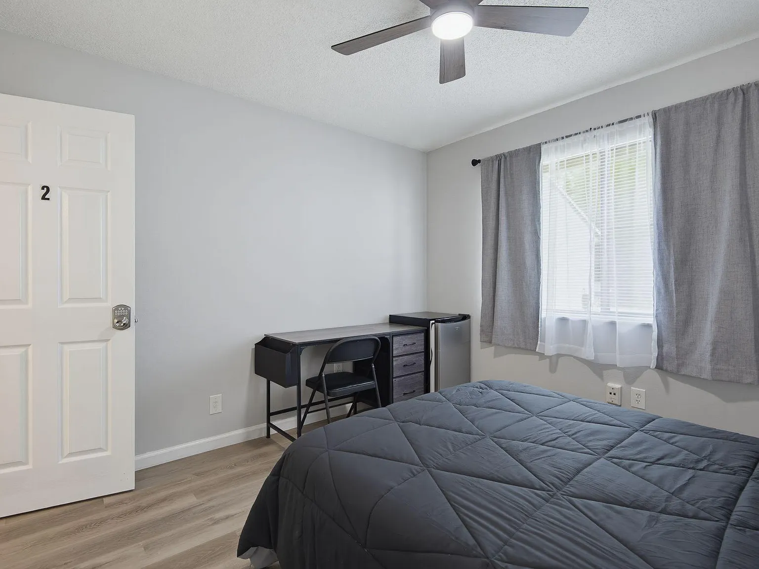 4 bed, 3.0 bath, 1850 sqft, $884 — Photo 3