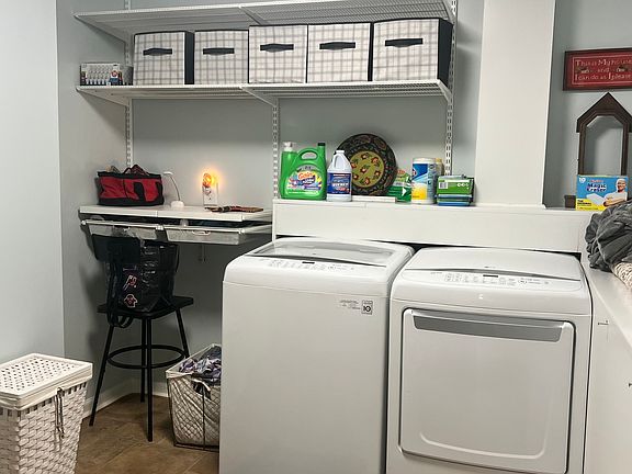 5th image of 1512 W Royale Dr