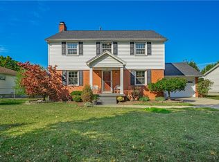 114 Fairways Blvd, Williamsville, NY 14221