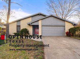 1012 Via Valencia, Mesquite, TX 75150