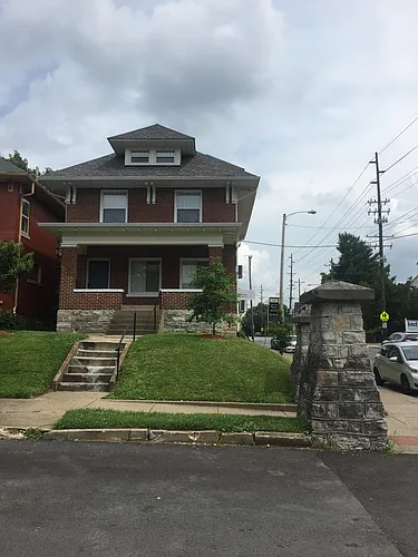 2000 Kenilworth Pl #5 Photo 1