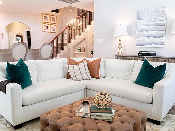 3rd image of 2881 Emilia Ct