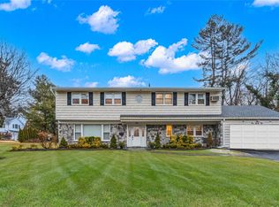 162 Reni Rd, Manhasset, NY 11030