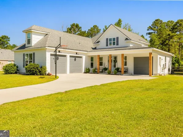 204 Dean Dr, Guyton, GA 31312