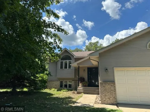 1015 Shoreline Dr, Howard Lake, MN 55349