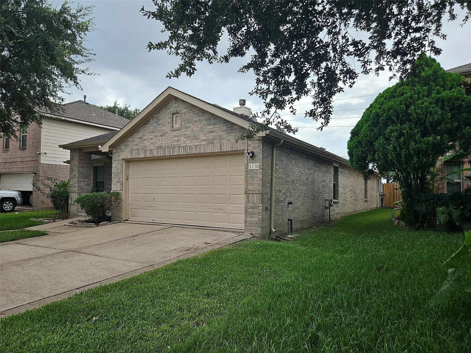 3 bed, 2.0 bath, 1884 sqft, $2,050 — Photo 4