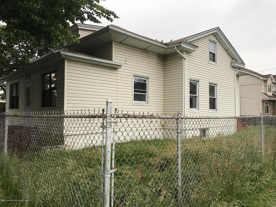 1st image of 1088 Targee St