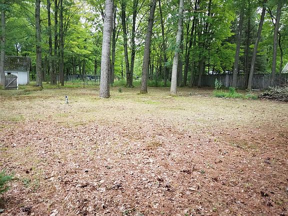 4th image of 882 S Goode Dr
