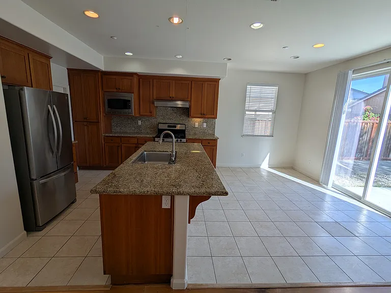 412 Mountain Meadows Dr — Photo 6