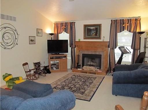2nd image of 4319 Foxfire Dr