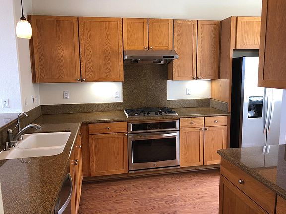 5th image of 7233 Shannon Park Ct