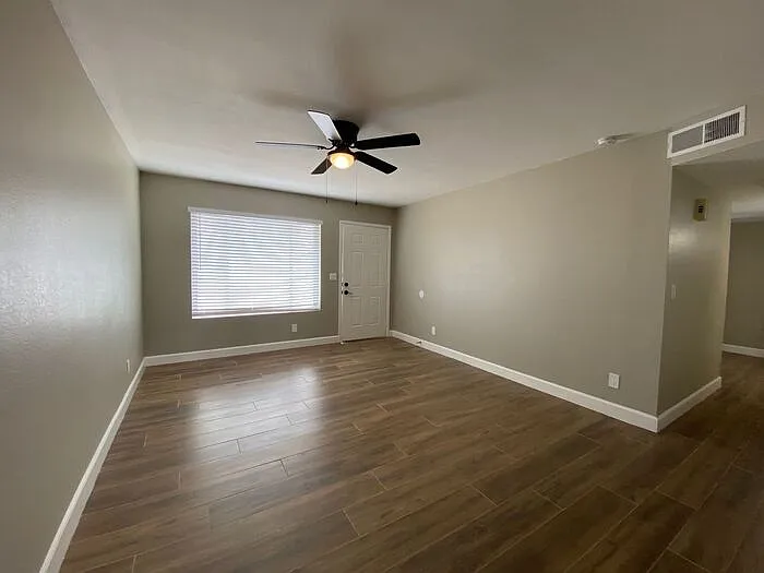 3510 W Carla Vista Dr — Photo 4