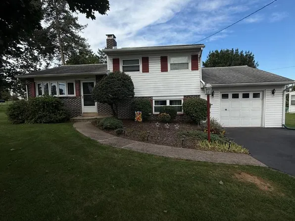 7 Silver Spring Rd, Mechanicsburg, PA 17050