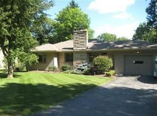 984 Shields Rd, Youngstown, OH 44511