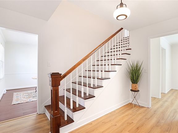 4th image of 104 Forest Park Dr