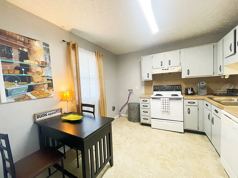 3170 Tiffany Ct #3170 — Photo 6