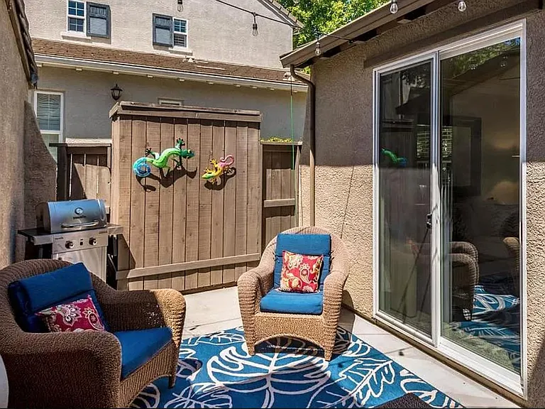 40 Villa Gardens Ct — Photo 20