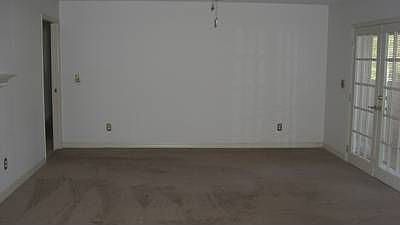 5th image of 5027 Fairfax Dr