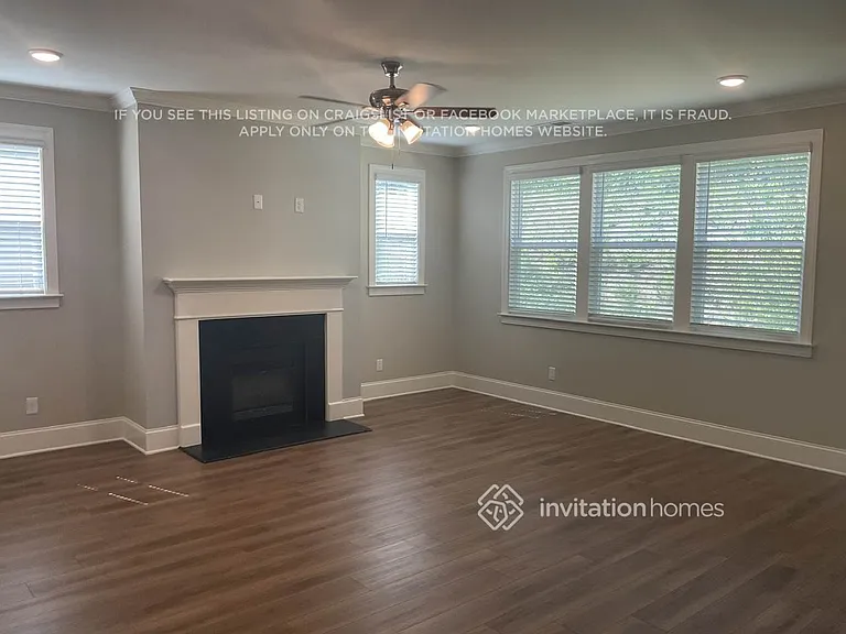 215 Caledonia Ct — Photo 6
