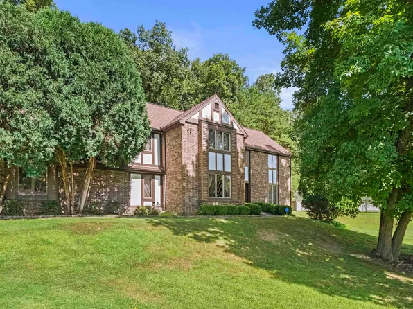 2814 Foxhunters Rd, Flatwoods, KY 41139