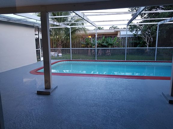 4th image of 9130 NW 24th St