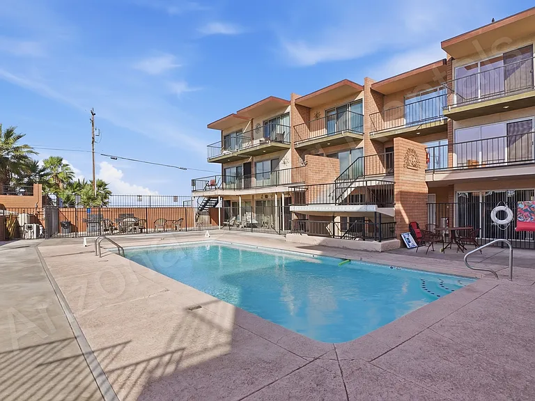 89 Acoma Blvd N #18 — Photo 21