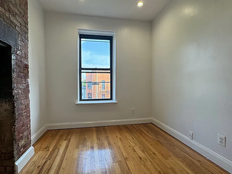 228 Monroe St #4 — Photo 17