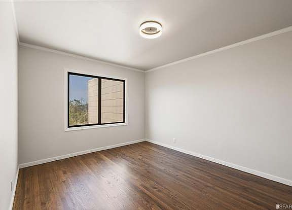 5th image of 2379 47th Ave