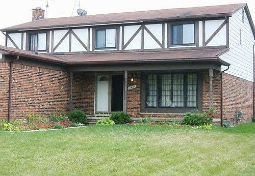 1st image of 22131 Ivanhoe Ln