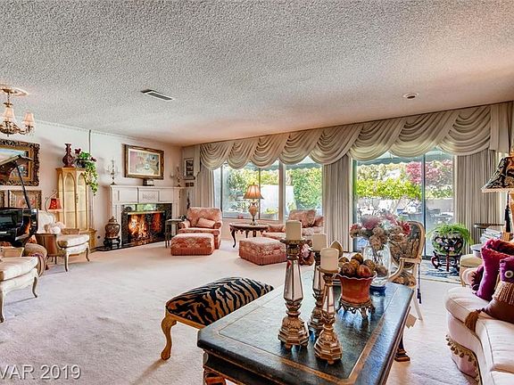 3rd image of 860 Vegas Valley Dr