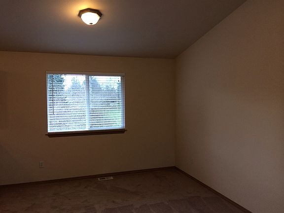 4th image of 10218 10th Avenue Ct S