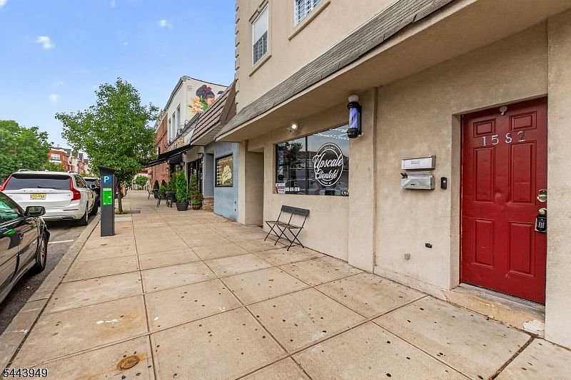 1st image of 1582 Irving St #000