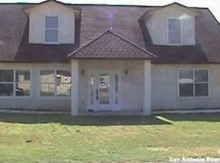 1020 Houston St, Poth, TX 78147