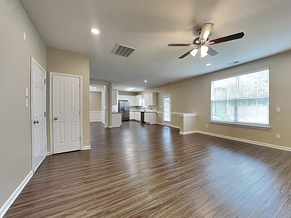 5th image of 1412 Paulonia Way