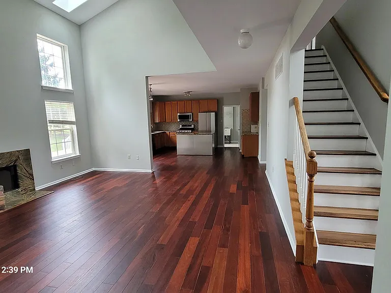 155 Addison Ln — Photo 16