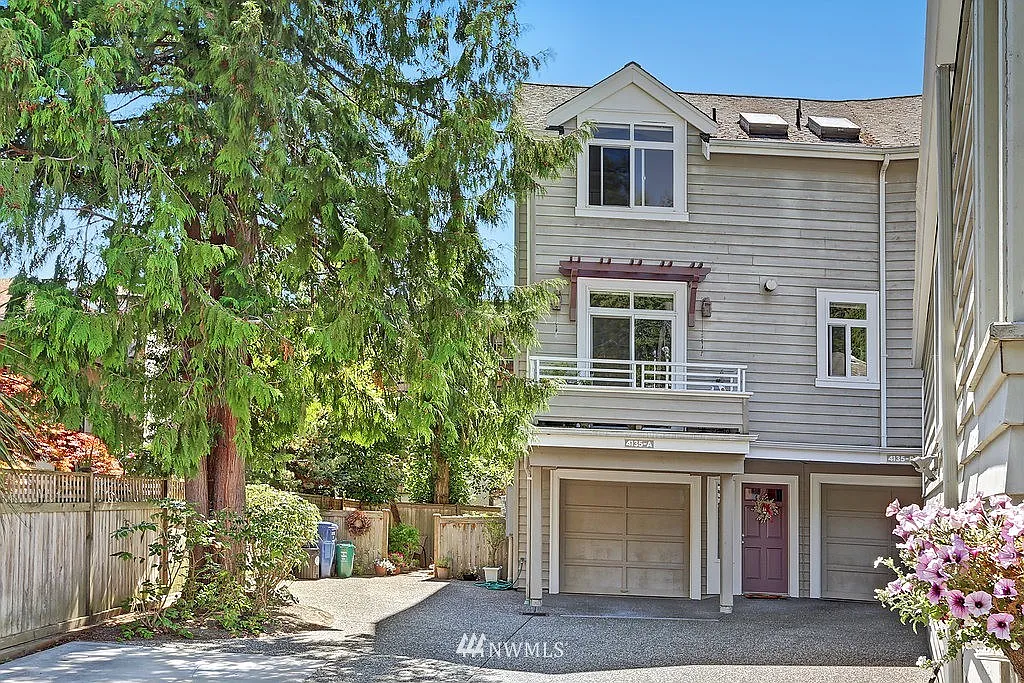 4135 A Chilberg Avenue SW photo 1