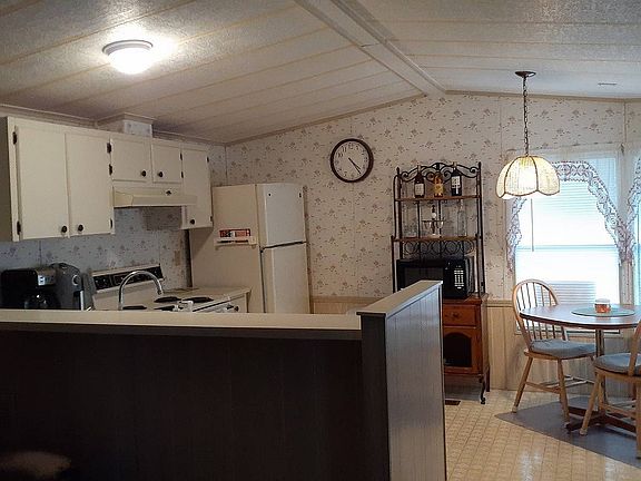 4th image of 43 Wintergreen Dr #62