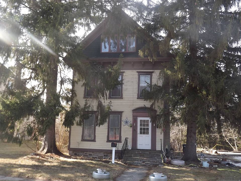 1st image of 25 Rock Island St