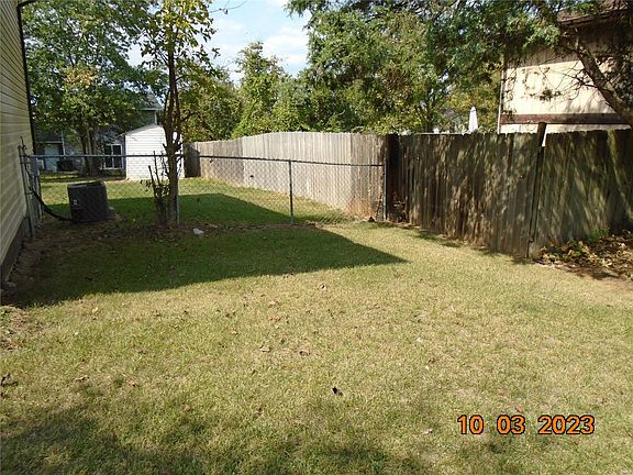 2nd image of 1006 N Saint Joe Dr