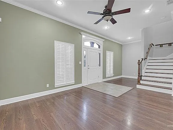 209 Robin Ave — Photo 3
